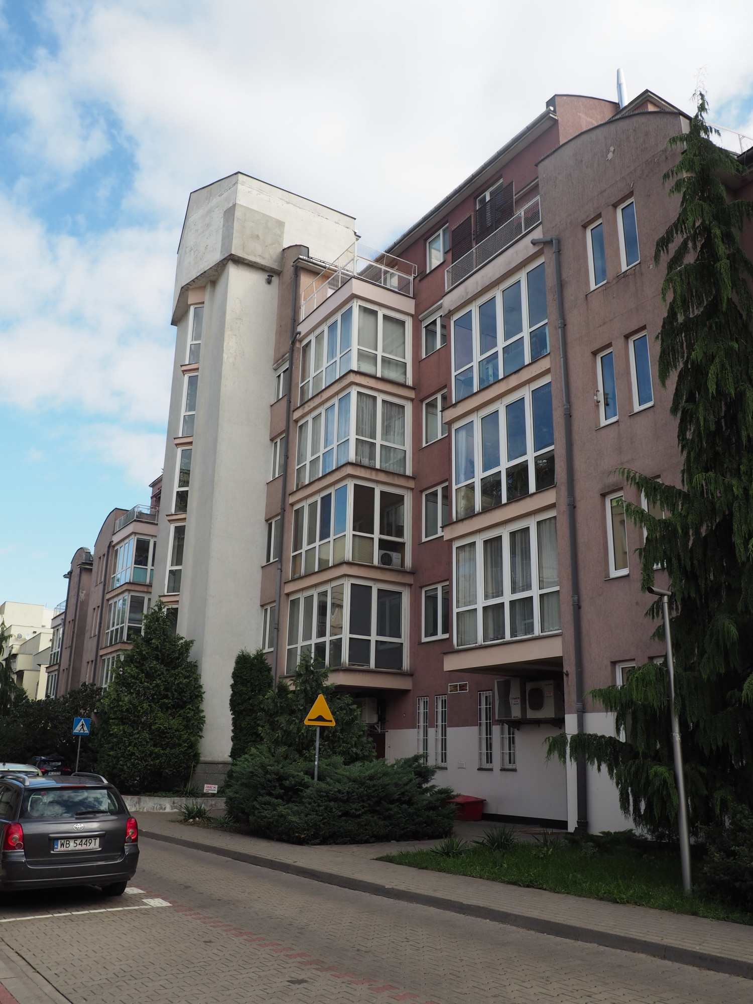 Zdjęcie architektury budynku Budynek mieszkalno-usługowy